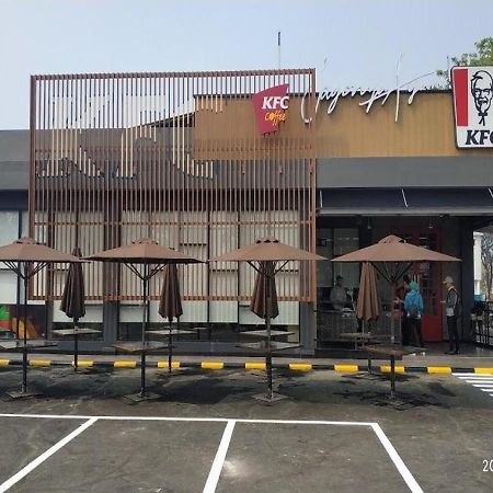 Traveller Home Tangerang Kültér fotó