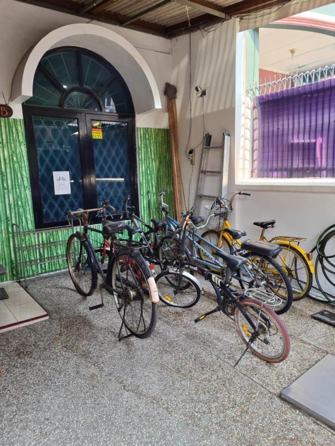 Traveller Home Tangerang Kültér fotó