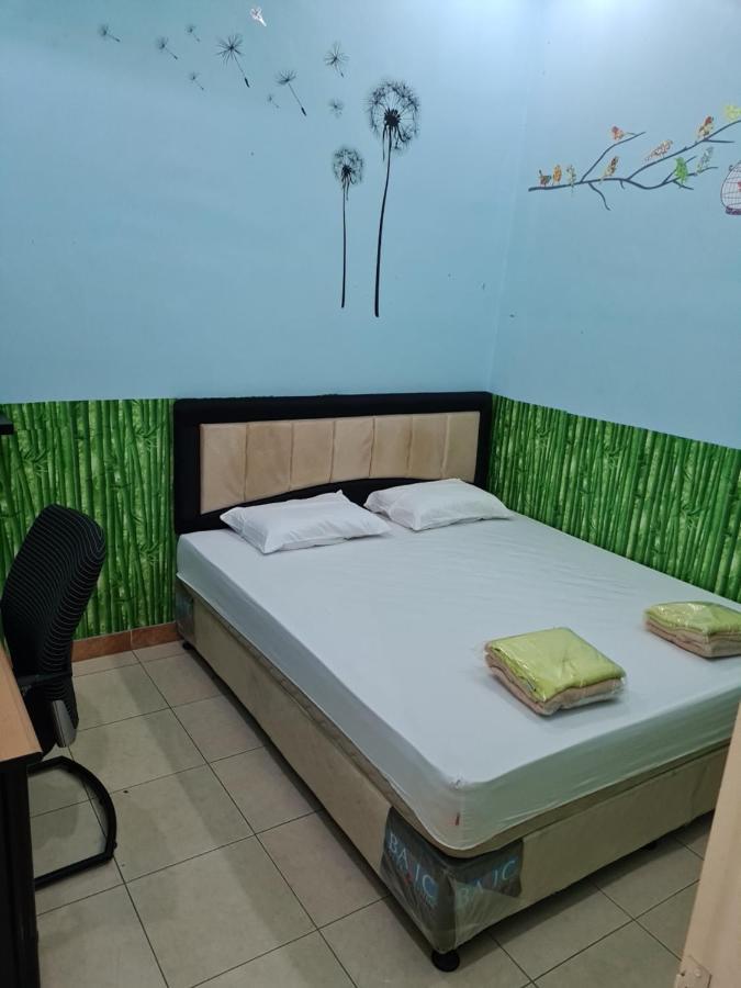 Traveller Home Tangerang Kültér fotó