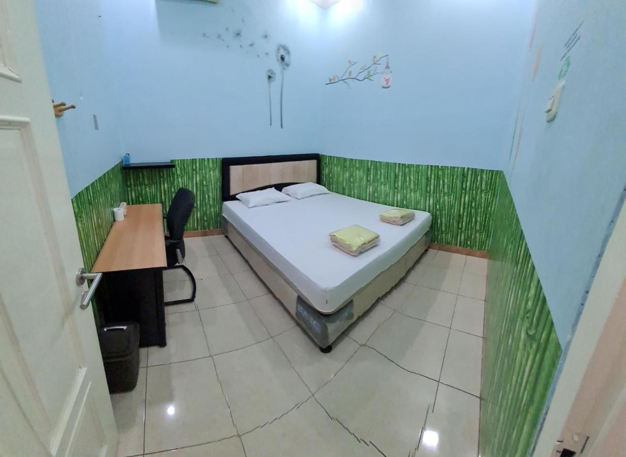 Traveller Home Tangerang Kültér fotó