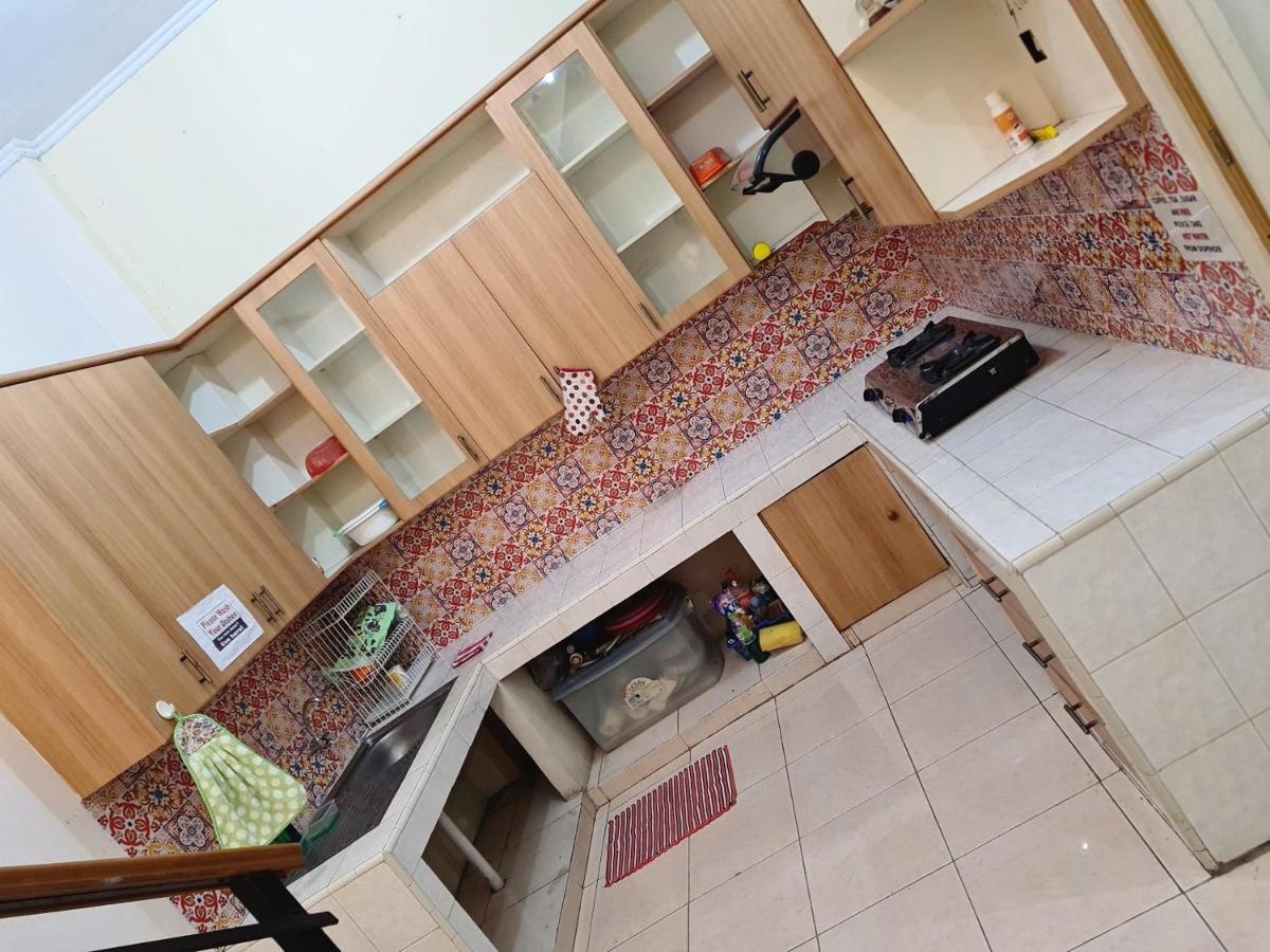 Traveller Home Tangerang Kültér fotó