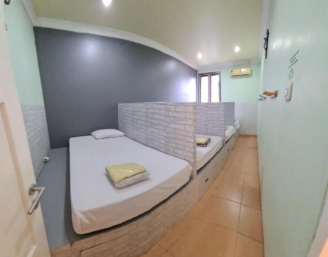 Traveller Home Tangerang Kültér fotó